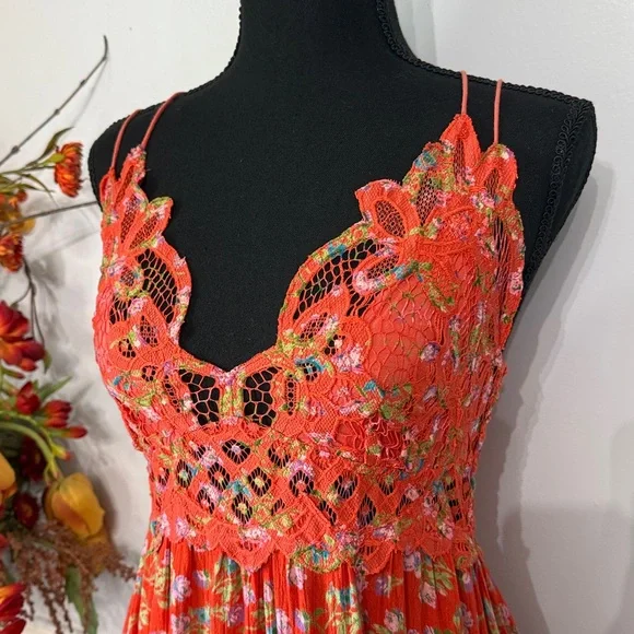 Free People Adella Red Floral Lace Sleeveless Flowing Strappy Dress M - Picture 3 of 8